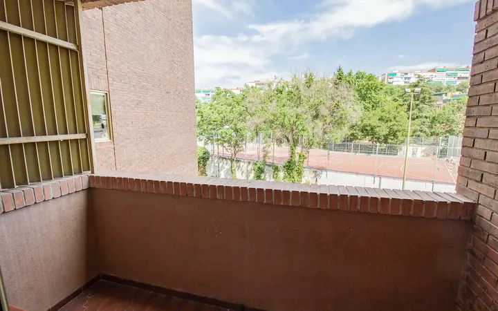Piso en  Calle de la Isla de Oza 59 - Foto 4