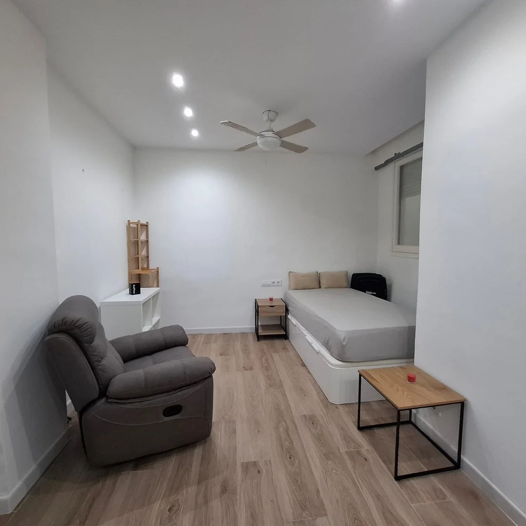 Estudio en Sant Andreu - Foto 2