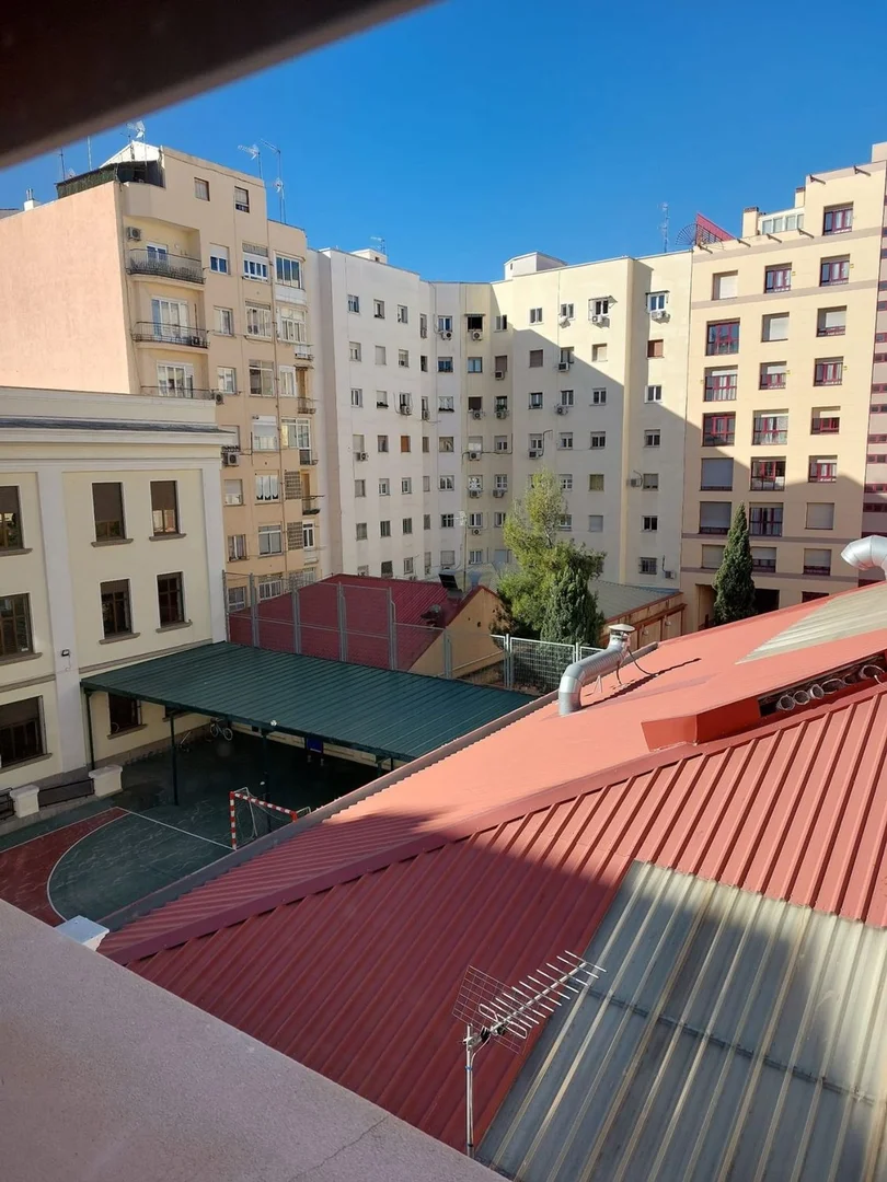 Estudio en Guzman el Bueno, 7 - Foto 18