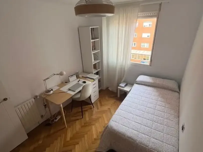 Piso en  Calle de Suecia 25 - Foto 9