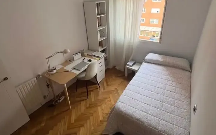 Piso en  Calle de Suecia 25 - Foto 9