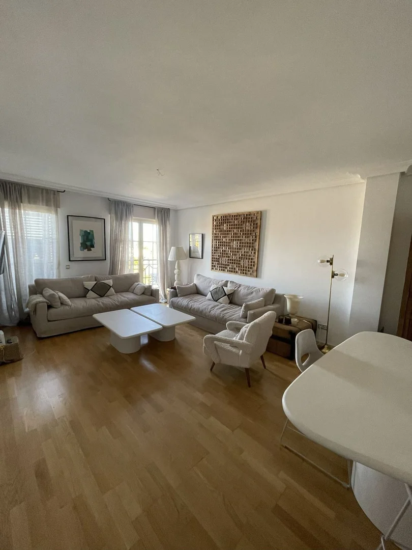 Piso en calle de Aguarón, 31 - Foto 2