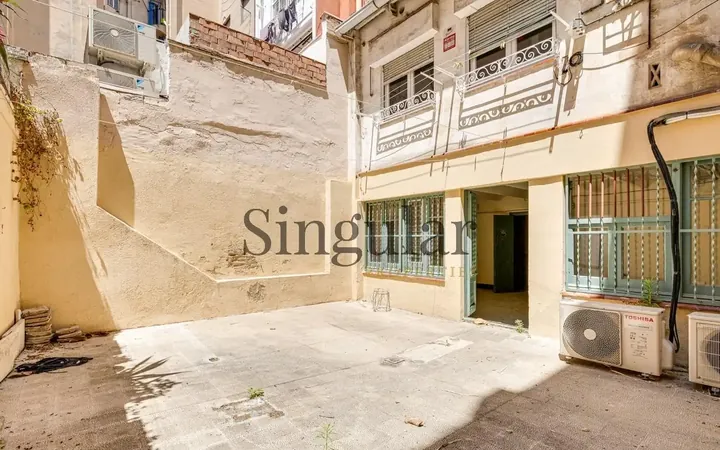 Local comercial en  Carrer de la Creu Coberta - Foto 25
