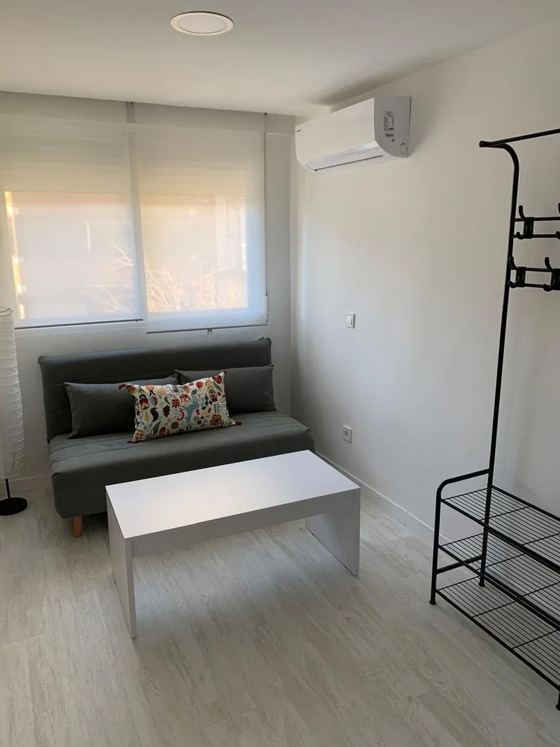 Estudio en Calle de Gutierre de Cetina, Pueblo Nuevo - Foto 3