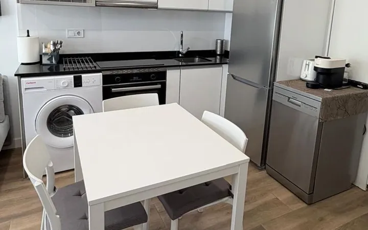 Piso en Calle de las Azucenas, 30, Valdeacederas - Foto 2