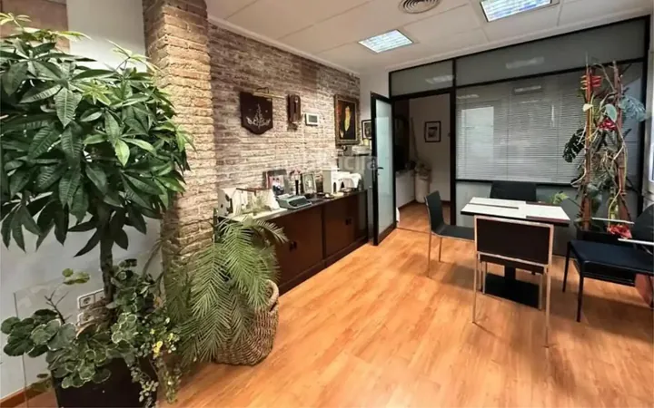 Local comercial en  Carrer C 3 - Foto 4