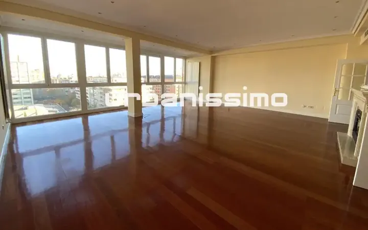 Piso en  Paseo de la Castellana - Foto 1