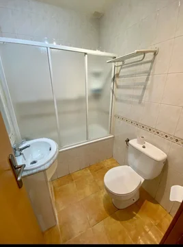 Piso en  Calle de Madridejos 17 - Foto 10