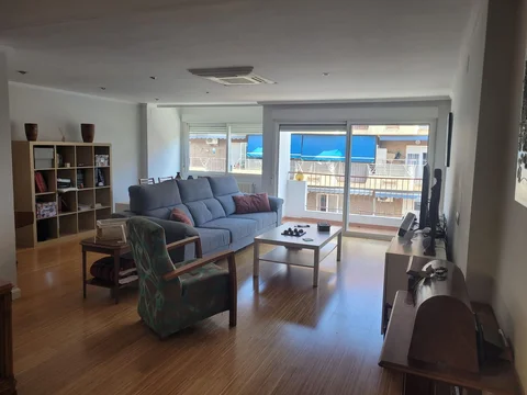 Piso en Isabel La Católica, 14 - Foto 1