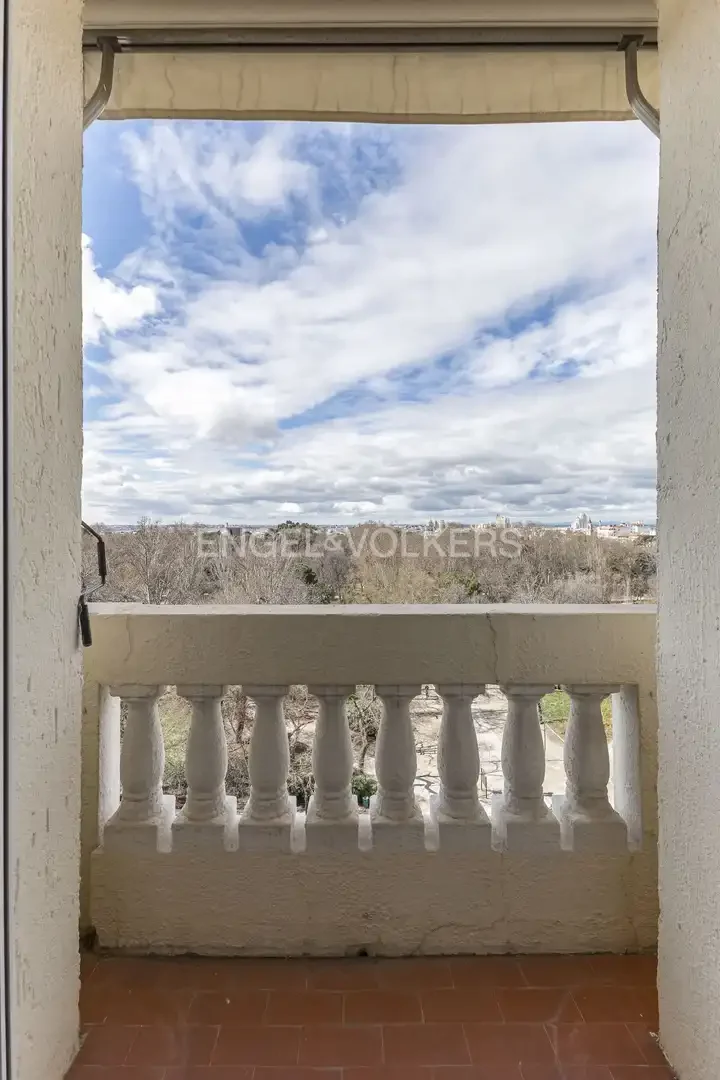 Piso en  Avenida de Menéndez Pelayo - Foto 2