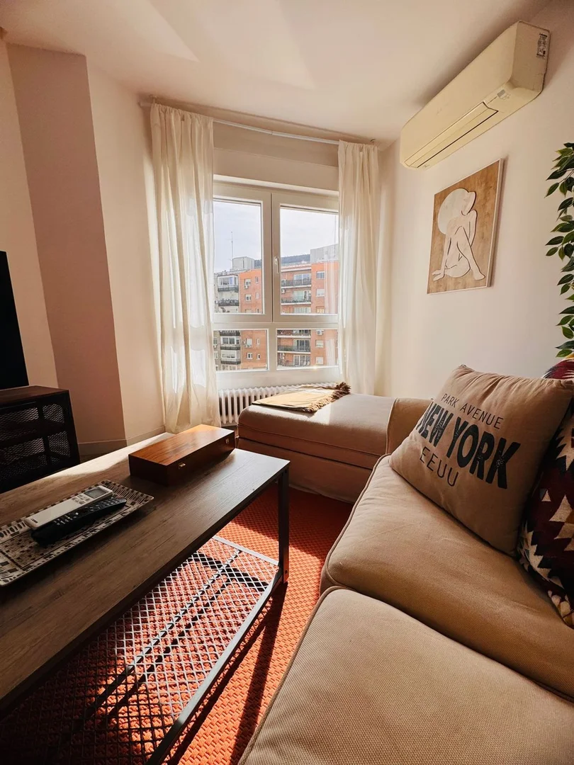 Piso en calle de la Reina Mercedes, 18