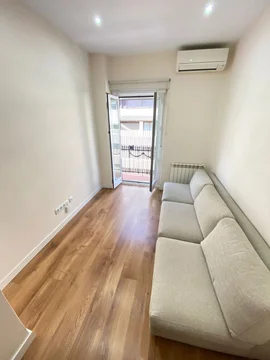 Alquiler de piso en Calle de Castelló, 116 - Foto 2