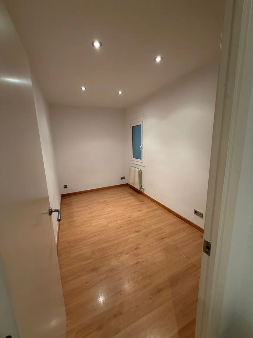 Piso en calle de la Mare de Déu dels Angels, 33 - Foto 2