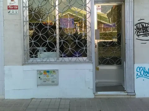 Local comercial en  Calle de José Arcones Gil 94 - Foto 1