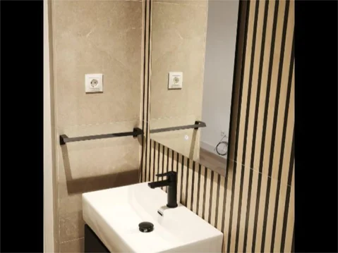 Piso en  Calle del Aviador Zorita 8 - Foto 13