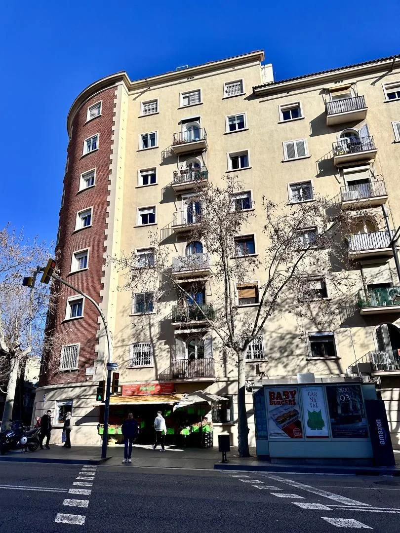 Piso en  Carrer d'Amílcar 107 - Foto 2