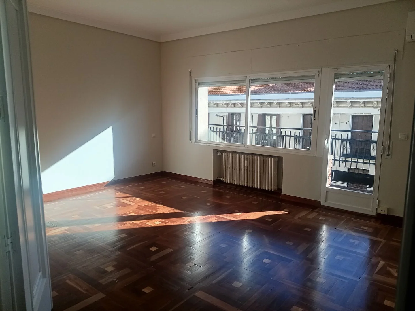 Piso en Barrio Castellana - Foto 3