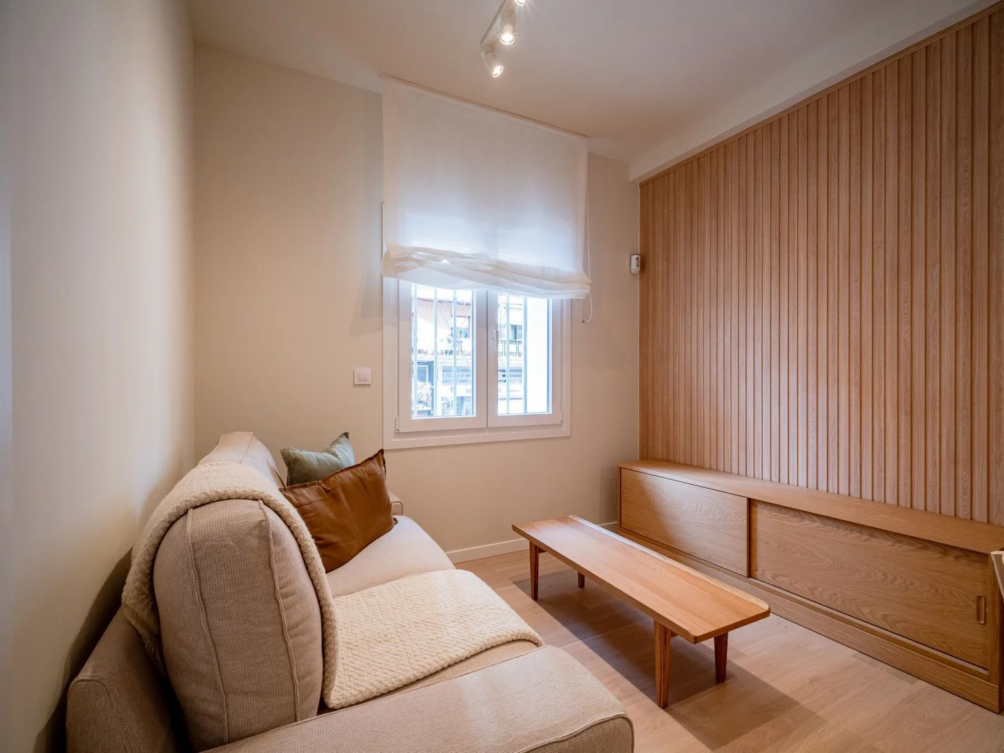 Piso en calle de Dulcinea - Foto 2