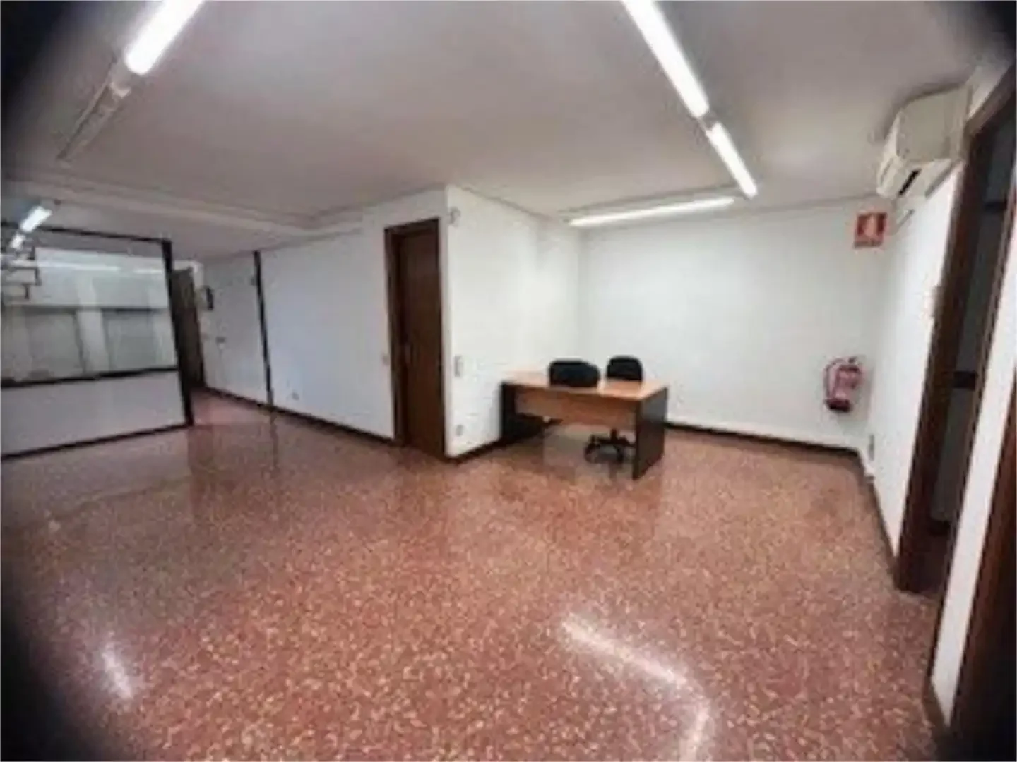 Local comercial en  Passeig de Sant Joan 109 - Foto 4