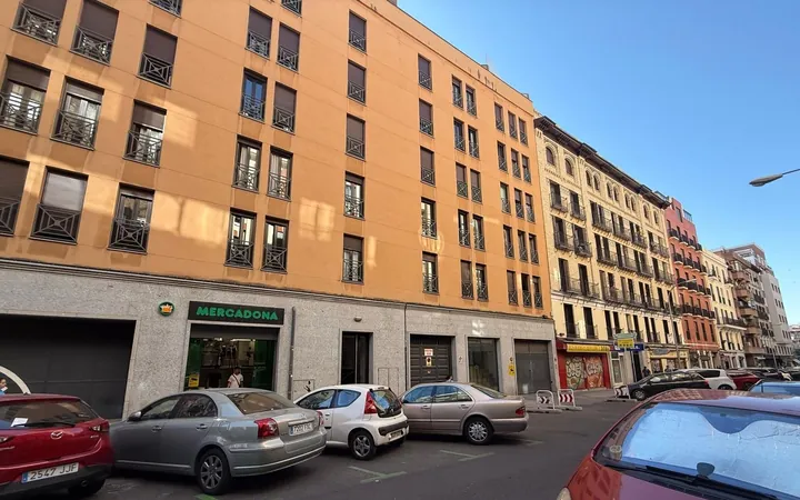 Piso en Calle de Magallanes - Foto 18