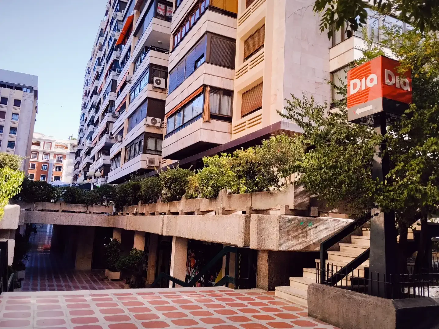 Piso en  Calle de Fernando el Católico 80 - Foto 2