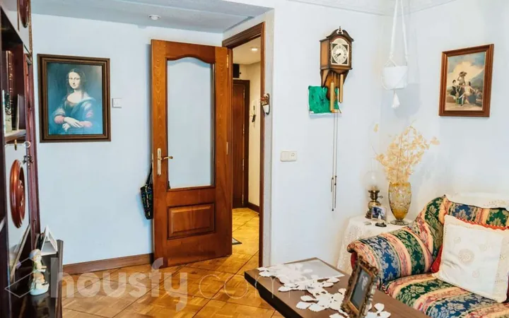Piso en Calle de Ochagavia, Valdezarza - Foto 1