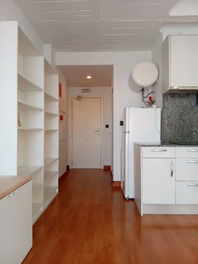 Estudio en calle de Miguel Yuste, 21 -23 - Foto 16