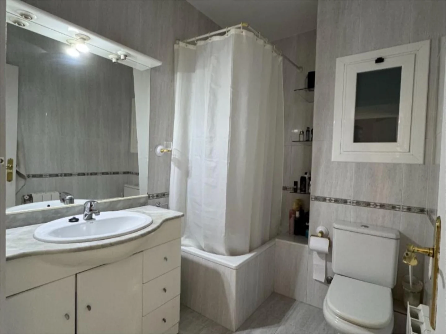 Piso en  Carrer de José Millán González 18 - Foto 7