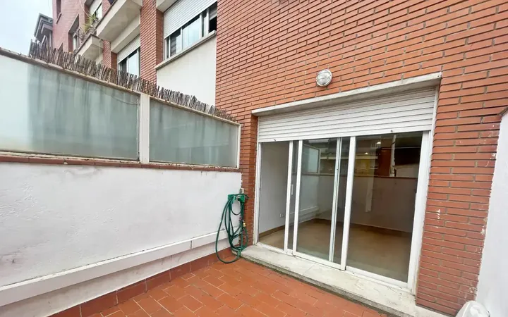 Estudio en  Carrer d'Homer 42 - Foto 3