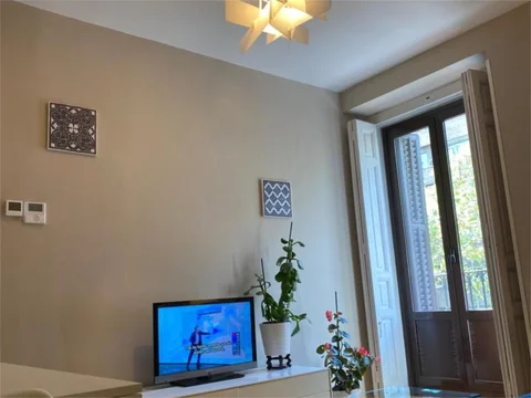 Piso en  Calle del Conde de Peñalver 86 - Foto 1