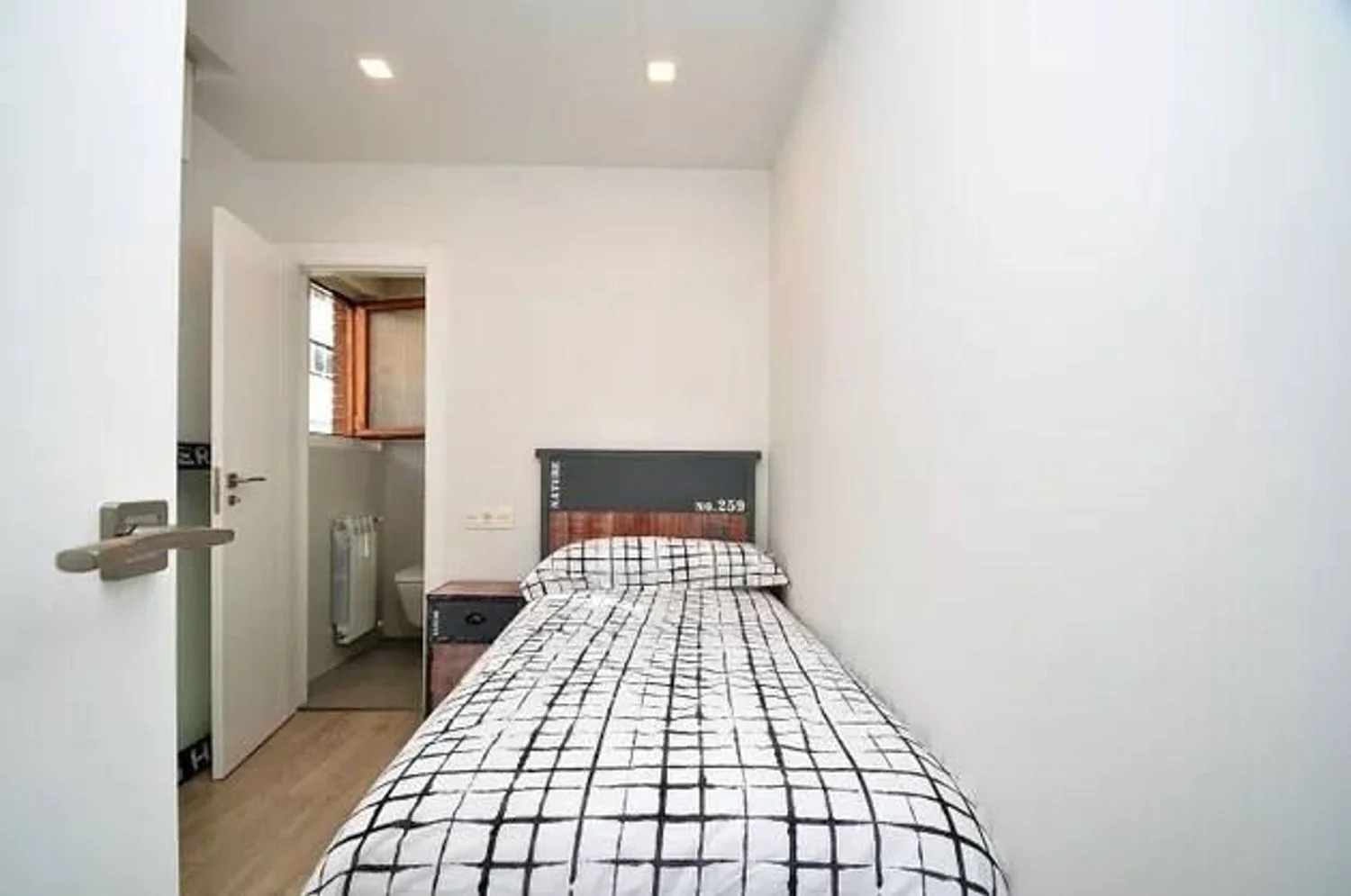 Piso en calle de la Infanta Mercedes, 79 - Foto 20