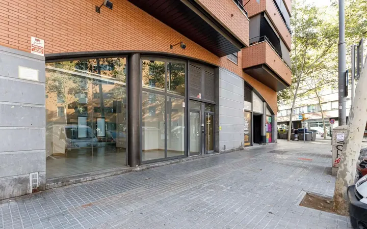 Local comercial en   CALLE BILBAO 180 - Foto 17