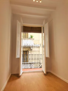 Piso en calle de Sants, 50 - Foto 2