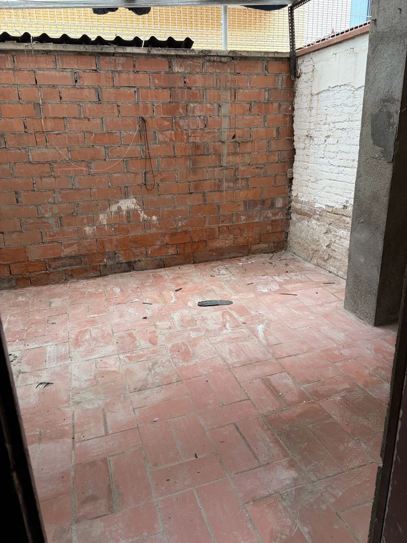 Local en calle de Berenguer de Palou, 61 - Foto 4