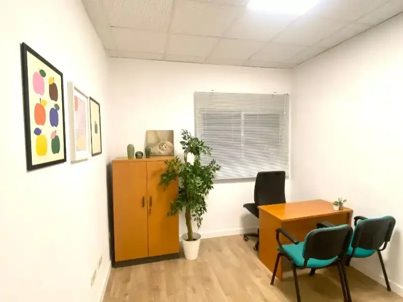 Local comercial en  Calle de Puentelarra 68 - Foto 3