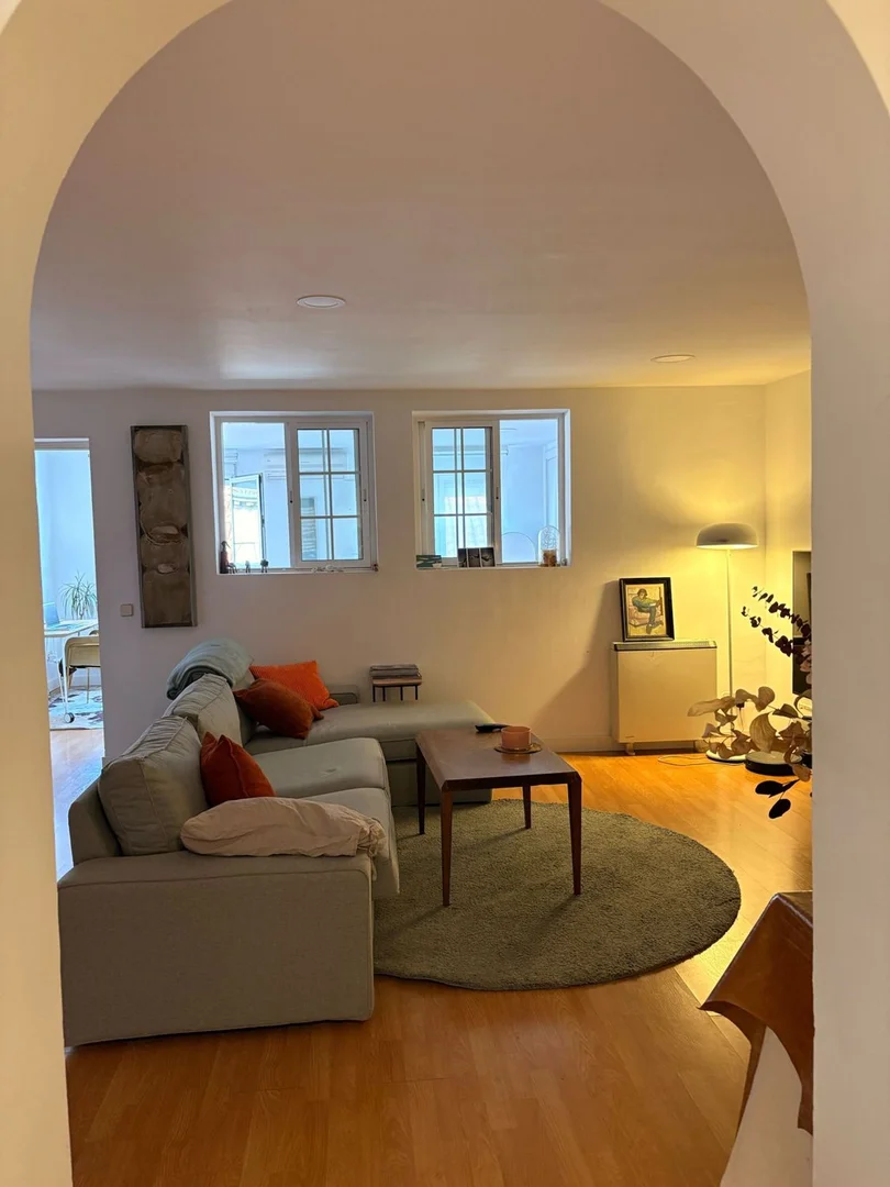 Piso en calle de Ventura de la Vega, 13 - Foto 2