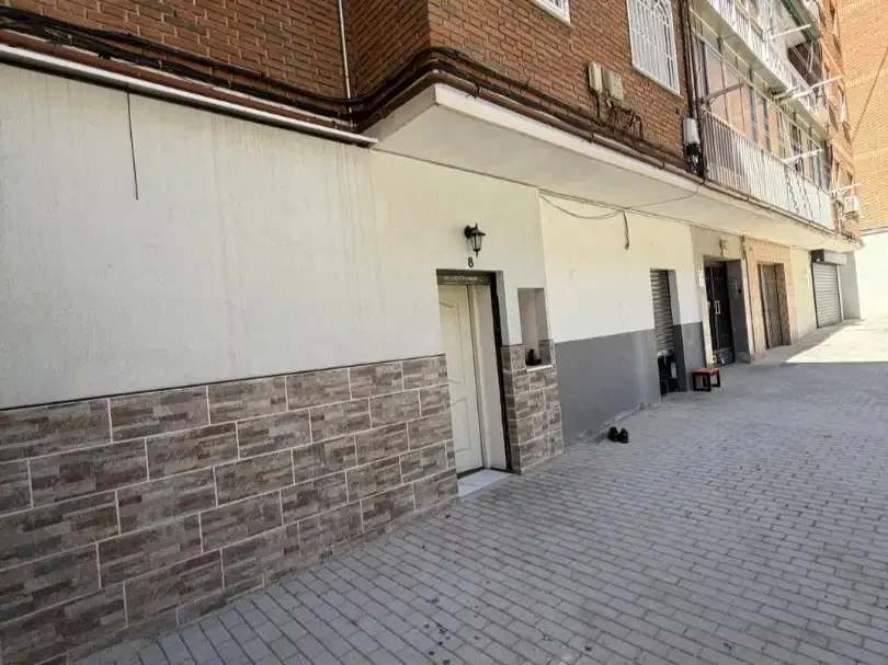Piso en  Calle de San Claudio 33 - Foto 3