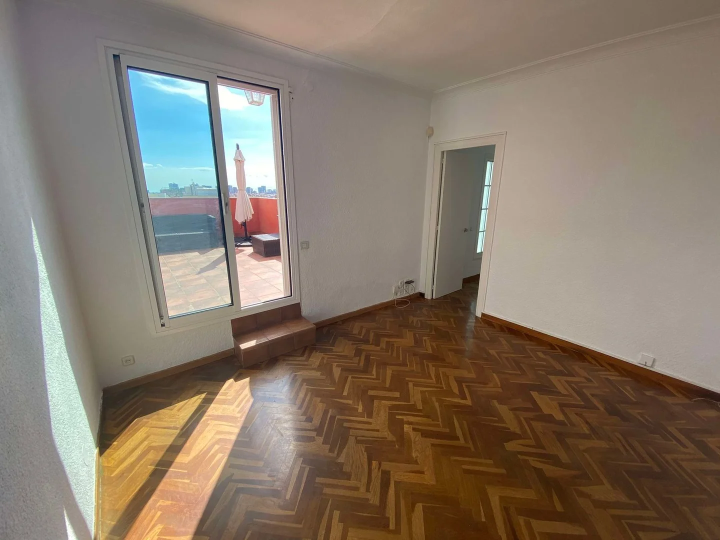 Ático en Barrio El Camp de l'Arpa del Clot - Foto 5