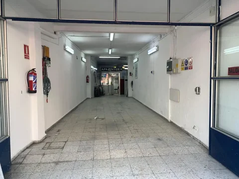 Local comercial en  Calle del Mar de Omán 24 - Foto 3