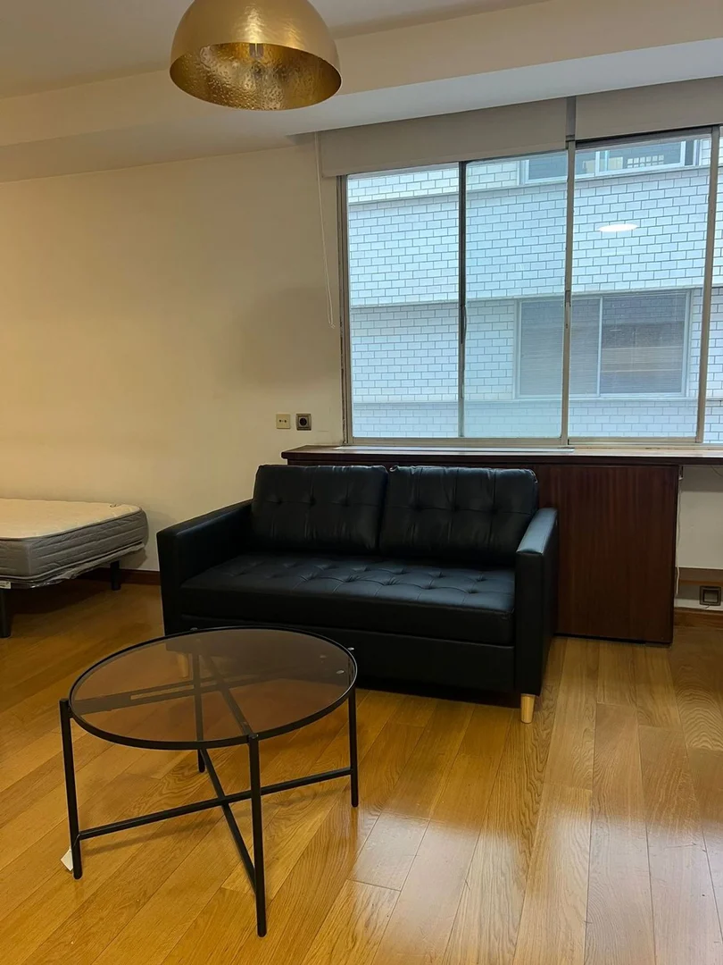 Estudio en calle del Marqués de la Ensenada, 16 - Foto 3