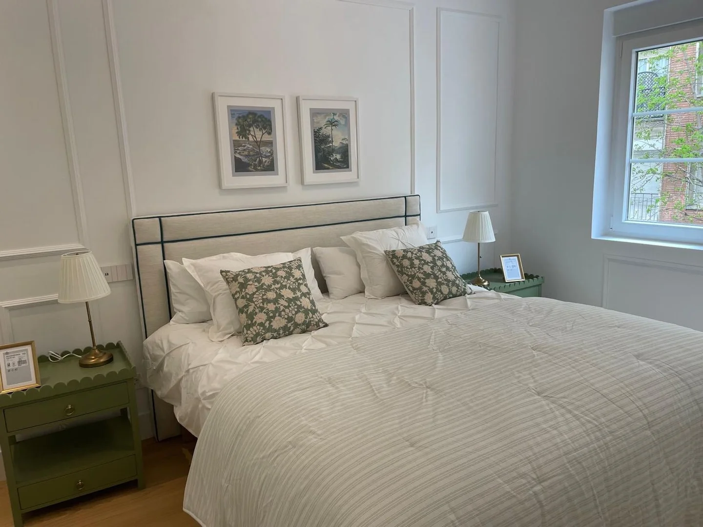 Piso en avenida del General Perón, 13