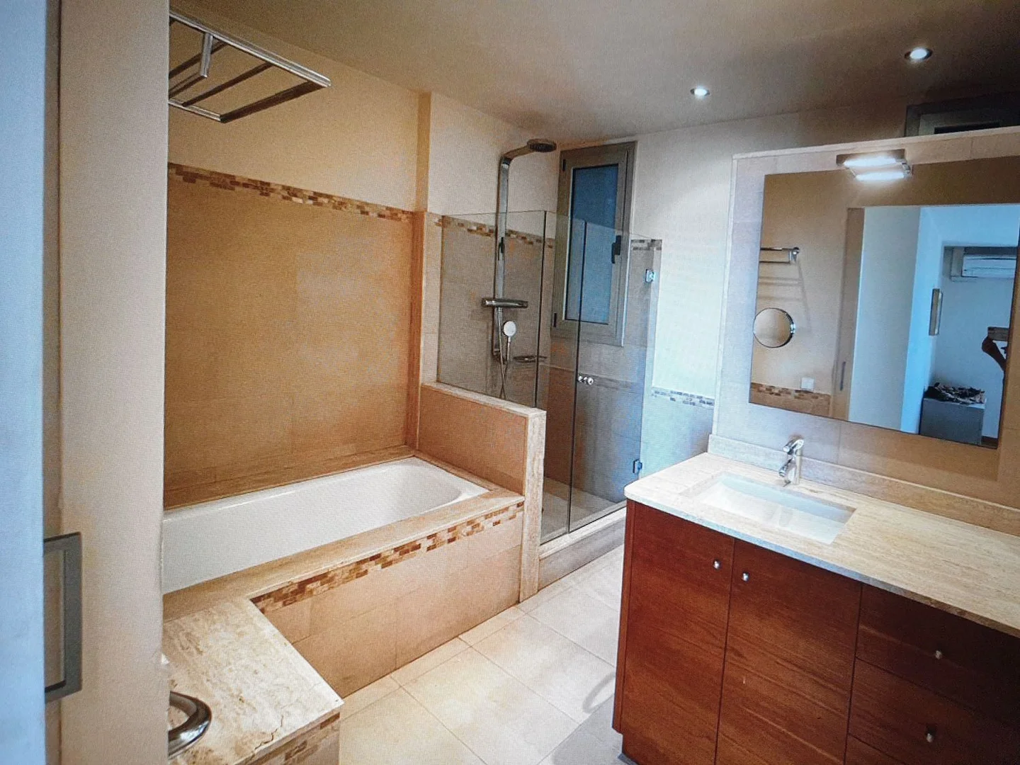 Piso en Gran Via de les Corts Catalanes, 457