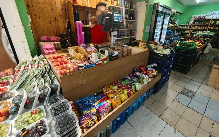 Local en Frutería en Calle de Rogent, 112, El Camp de l'Arpa del Clot - Foto 5