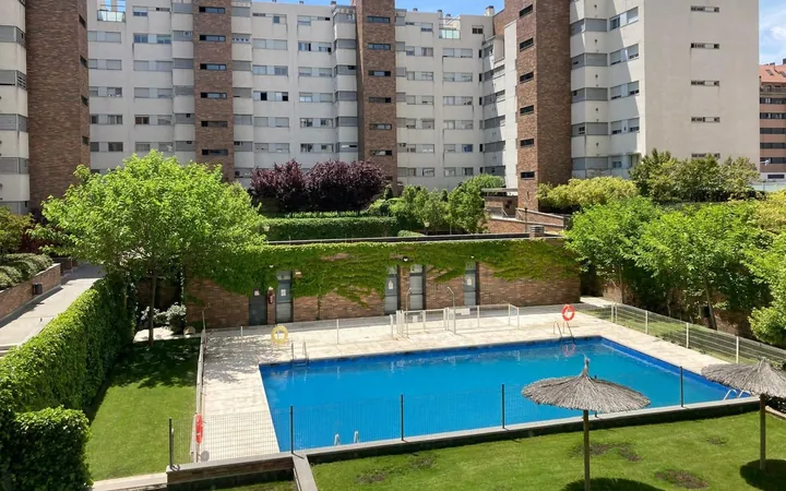 Piso en Paseo de San Millán de la Cogolla, 9 - Foto 1