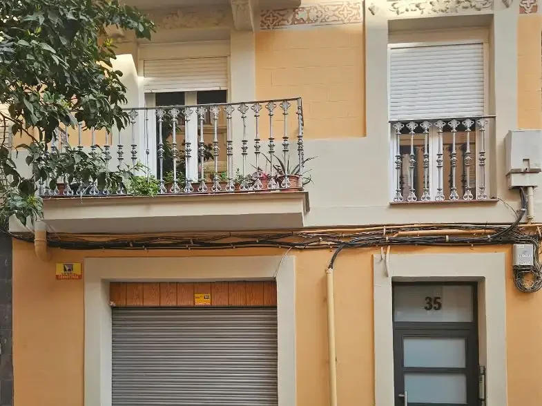 Local comercial en  Carrer del Masnou 35 - Foto 1