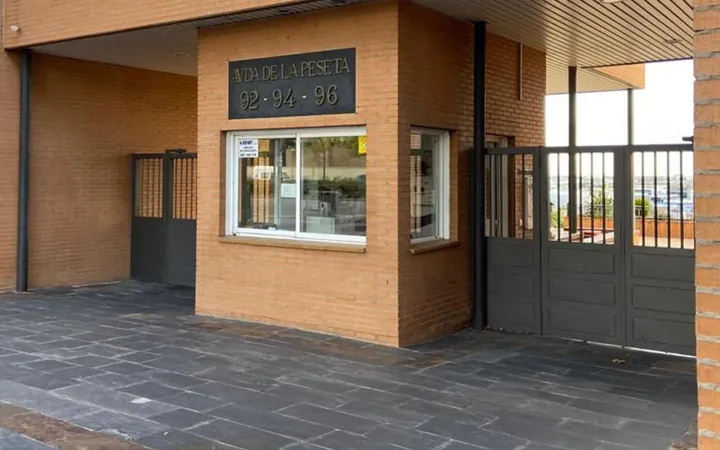 Piso en Avenida de la Peseta, 92, Pau de Carabanchel - Foto 1