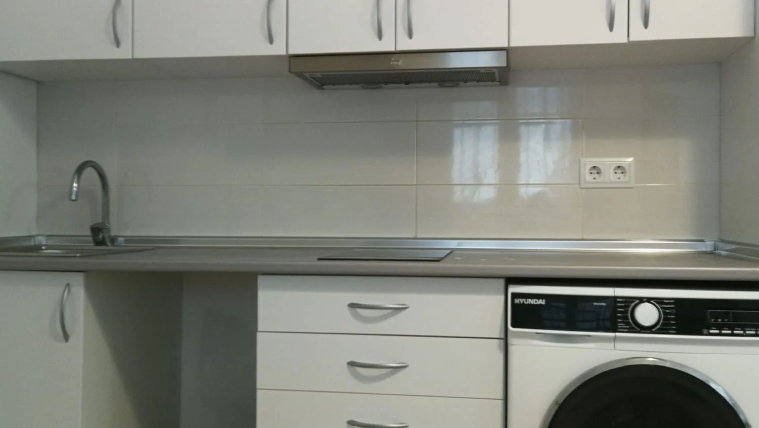 Estudio en plaza de Carlos Cambronero, 5 - Foto 5