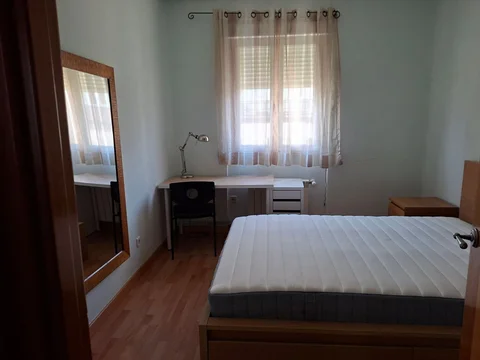 Piso en Barrio Vallehermoso - Foto 6