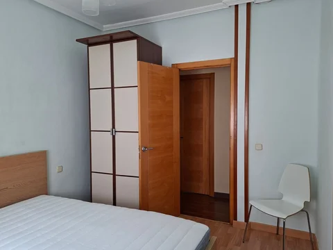 Piso en Barrio Vallehermoso - Foto 7