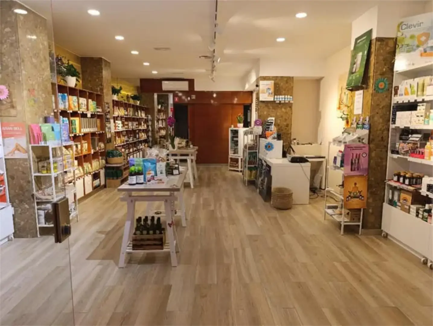 Local comercial en Eixample Esquerra - Foto 4